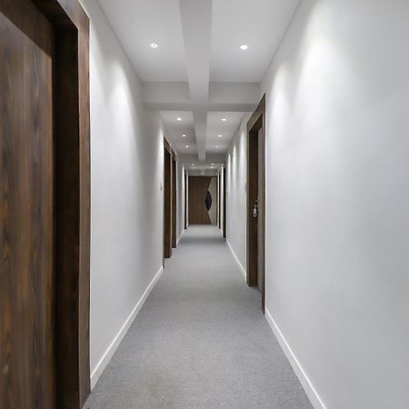 Oyo Hotel Shree Niwas Ahmedabad Esterno foto