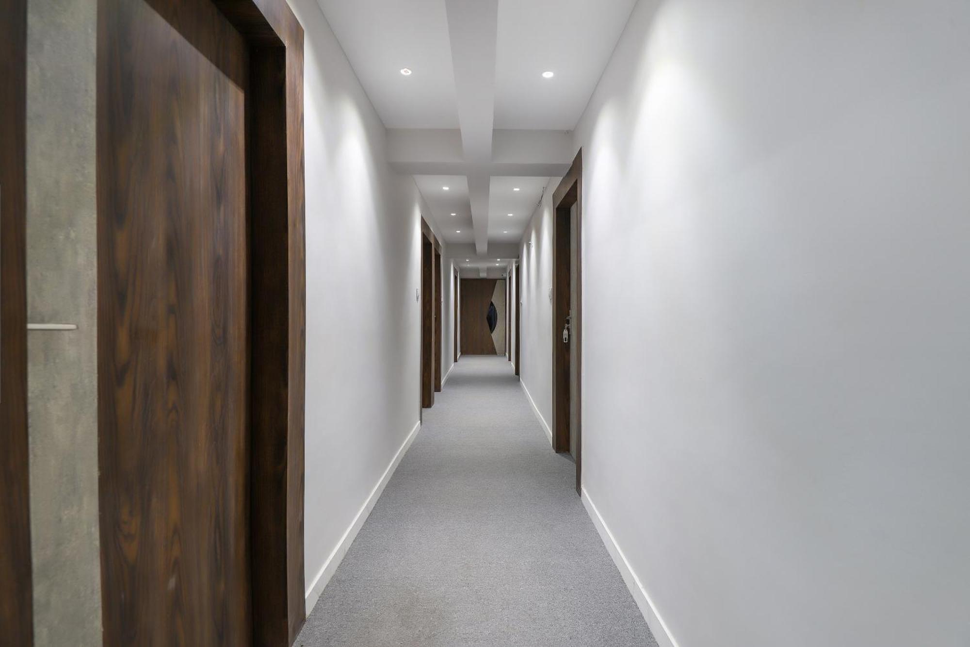Oyo Hotel Shree Niwas Ahmedabad Esterno foto