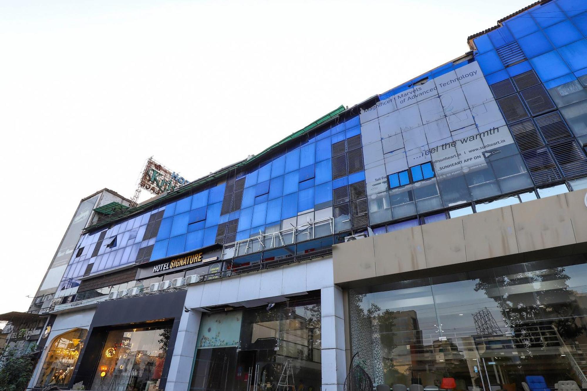Oyo Hotel Shree Niwas Ahmedabad Esterno foto